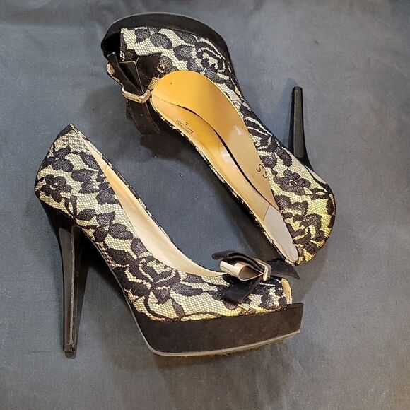 GUESS HIGH HEEL STILETTO PEEP TOE WOMEN"S PUMP - Picture 8 of 15
